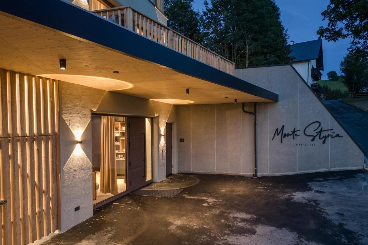 Hideaway Hotel Montestyria Chalets & Suiten ماريازيل المظهر الخارجي الصورة